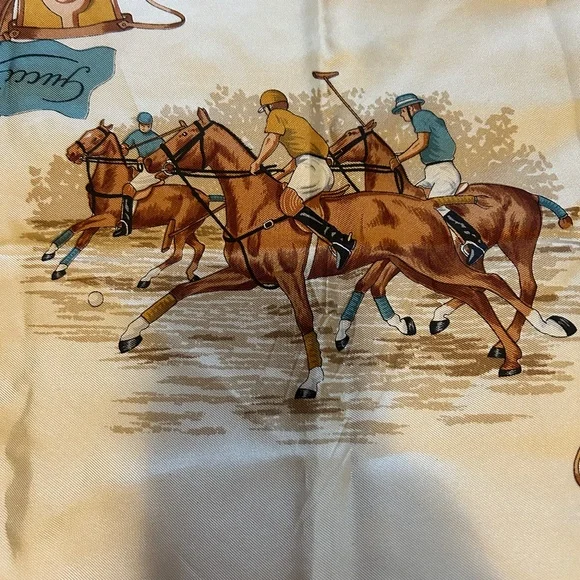 Stunning Vintage GUCCI Equestrian Scarf (great gift for horse lover/scarf lover) - Picture 3 of 16